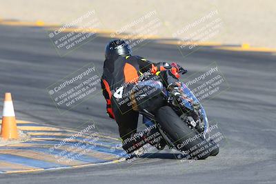 media/Dec-05-2024-Racers Edge (Thu) [[e102e0690b]]/3-B Group/Session 1 Turn 8 Backside/